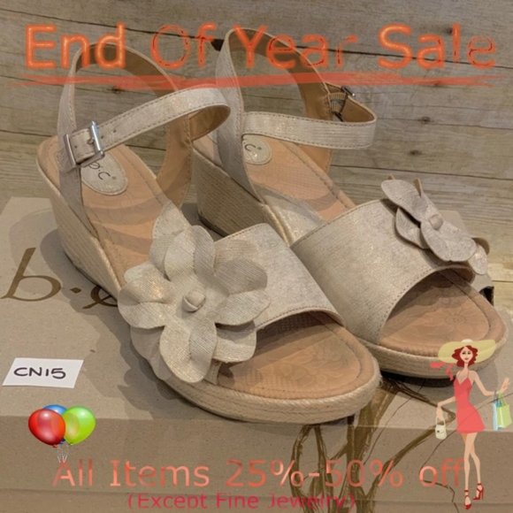 BOC Shoes Shoes - BOC Shoes Cream & Gold Wedge Sandals Size 11 M